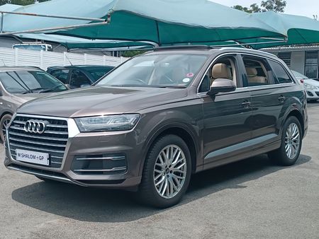 2015-Audi-Q7-30-TDI-quattro-Auto_1