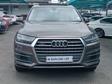 2015-Audi-Q7-30-TDI-quattro-Auto_3