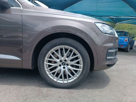 2015-Audi-Q7-30-TDI-quattro-Auto_7