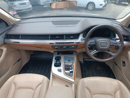 2015-Audi-Q7-30-TDI-quattro-Auto_8