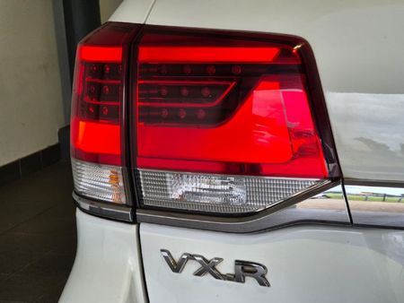 2019-Toyota-Land-Cruiser-200-45-D-V8-VX-R-Auto_12