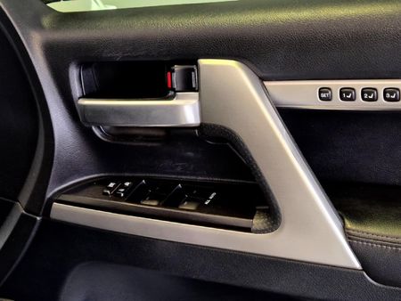 2019-Toyota-Land-Cruiser-200-45-D-V8-VX-R-Auto_18