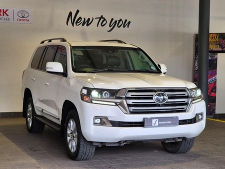 2019-Toyota-Land-Cruiser-200-45-D-V8-VX-R-Auto_5