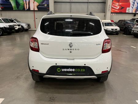 2017-Renault-Sandero-900T-Stepway_3