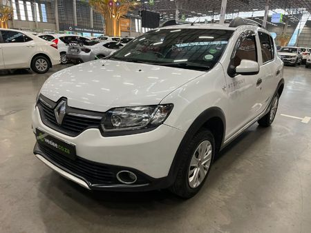 2017-Renault-Sandero-900T-Stepway_6