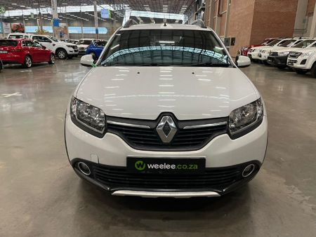 2017-Renault-Sandero-900T-Stepway_7