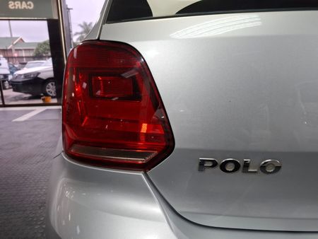 2017-Volkswagen-Polo-GP-12-TSI-Trendline-66kW_13