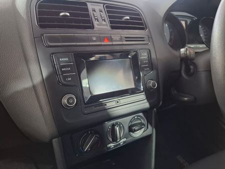 2017-Volkswagen-Polo-GP-12-TSI-Trendline-66kW_14