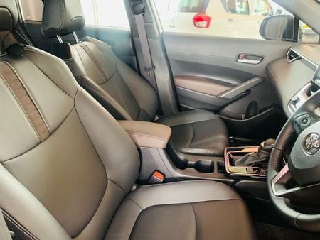2026-Toyota-Corolla-Cross-18-XR_14