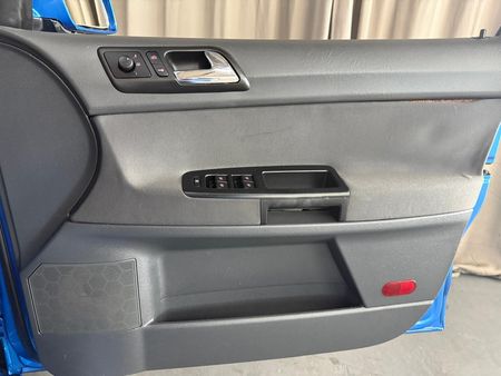 2006-Volkswagen-Polo-16-Comfortline_14
