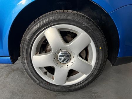 2006-Volkswagen-Polo-16-Comfortline_15