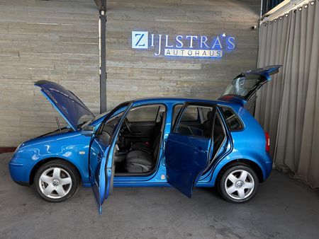 2006-Volkswagen-Polo-16-Comfortline_4