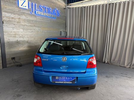 2006-Volkswagen-Polo-16-Comfortline_8