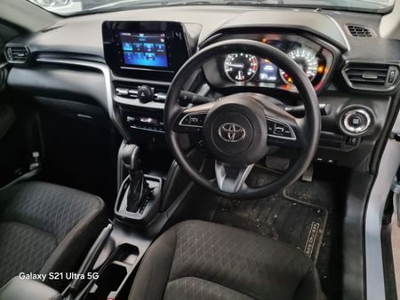 2024-Toyota-Urban-Cruiser-15-Xr-Auto_13