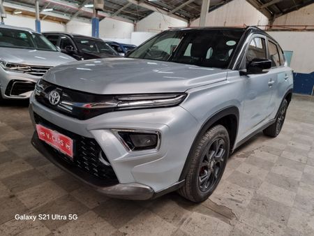 2024-Toyota-Urban-Cruiser-15-Xr-Auto_3