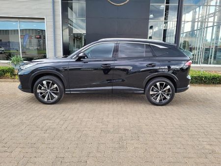 2025-MG-HS-20T-Lux-Auto_7