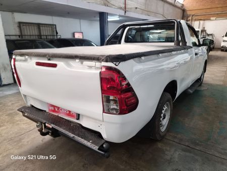 2025-Toyota-Hilux-24-GD-Single-Cab_9