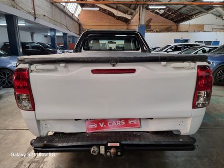 2025-Toyota-Hilux-24-GD-Single-Cab_11
