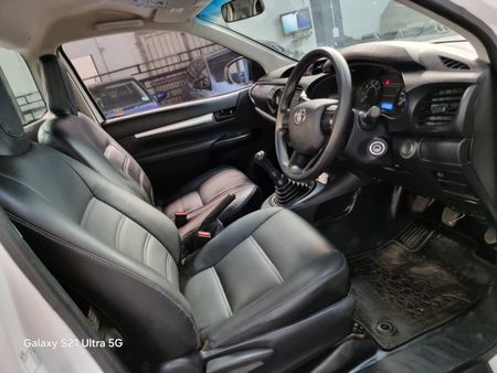 2025-Toyota-Hilux-24-GD-Single-Cab_8