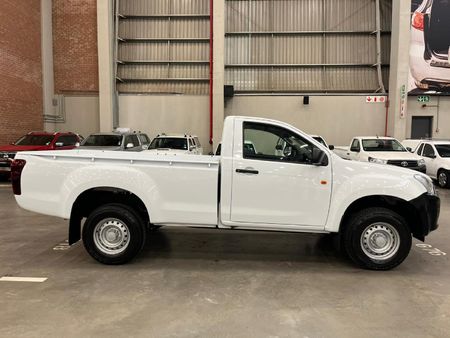 2026-Isuzu-D-Max-250-HO-Fleetside-Safety-Single-Cab_7