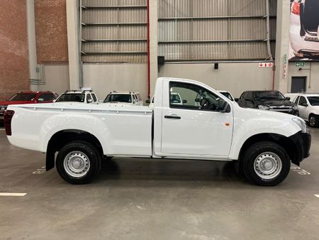 2026-Isuzu-D-Max-250-HO-Fleetside-Safety-Single-Cab_7