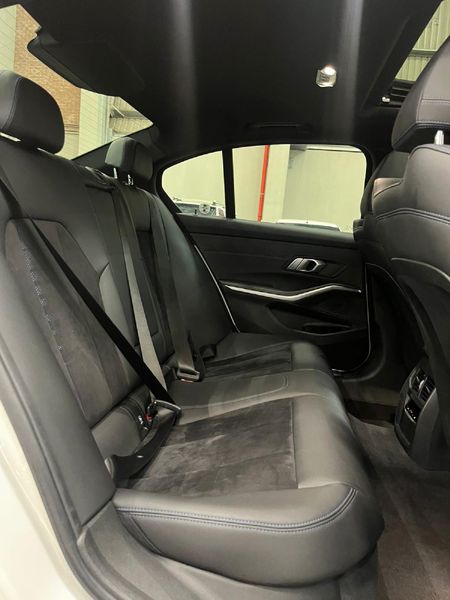2021-BMW-3-Series-320d-M-Sport_12