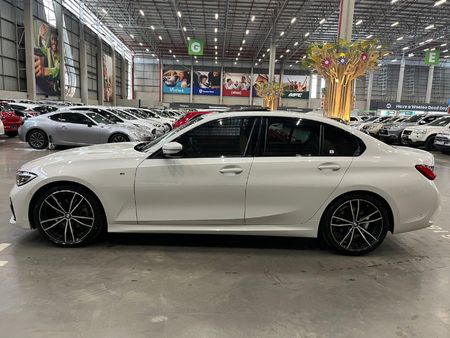 2021-BMW-3-Series-320d-M-Sport_3