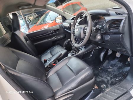2018-Toyota-Hilux-24-GD-Single-Cab_10