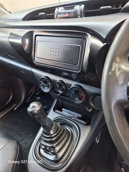 2018-Toyota-Hilux-24-GD-Single-Cab_2