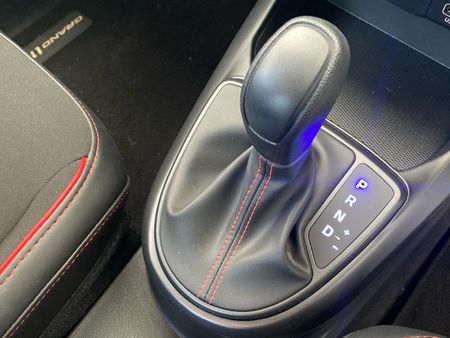 2025-Hyundai-Grand-i10-12-Motion-Auto_12