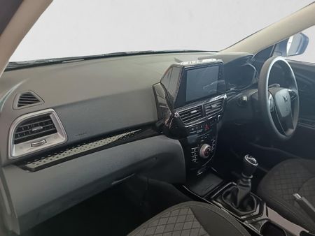 2026-Mahindra-XUV-3XO-12T-MX2_18