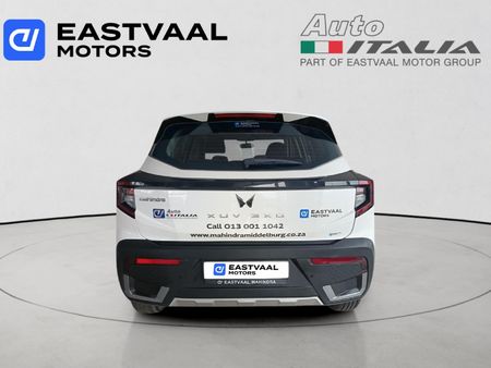 2026-Mahindra-XUV-3XO-12T-MX2_5