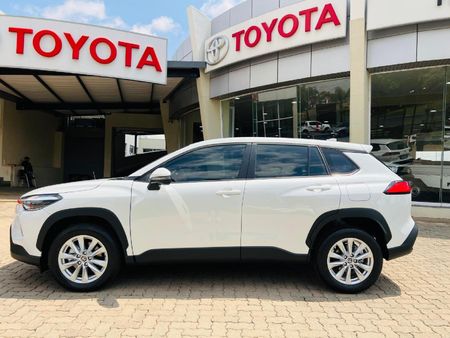 2026-Toyota-Corolla-Cross-18-XI_10