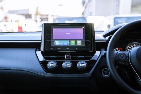 2026-Toyota-Corolla-Cross-18-XI_26