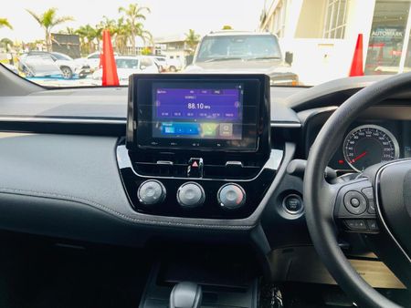 2026-Toyota-Corolla-Cross-18-XI_8