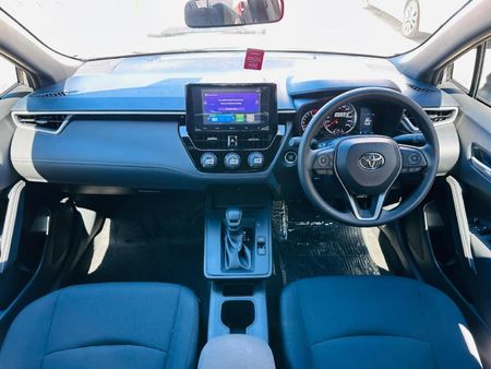 2026-Toyota-Corolla-Cross-18-XI_9