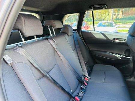 2026-Toyota-Corolla-Cross-18-XI_13