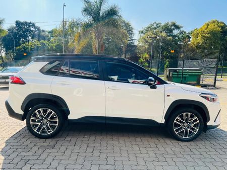 2026-Toyota-Corolla-Cross-18-GR-S_10