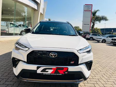 2026-Toyota-Corolla-Cross-18-GR-S_12