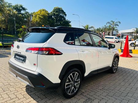 2026-Toyota-Corolla-Cross-18-GR-S_2