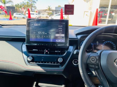 2026-Toyota-Corolla-Cross-18-GR-S_8