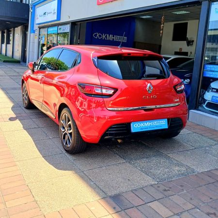 2017-Renault-Clio-IV-900T-Dynamique-5-dr-66kW_5