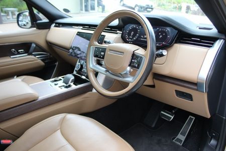2022-Land-Rover-Range-Rover-30-D-HSE_14