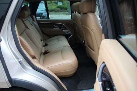 2022-Land-Rover-Range-Rover-30-D-HSE_16