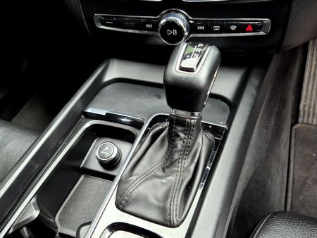 2018-Volvo-XC60-D4-Momentum-Auto-AWD_12