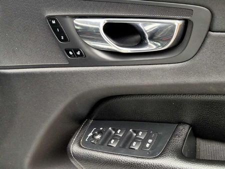 2018-Volvo-XC60-D4-Momentum-Auto-AWD_19