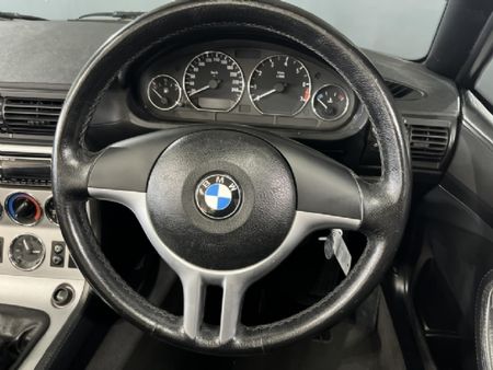 2002-BMW-Z3-30i_7