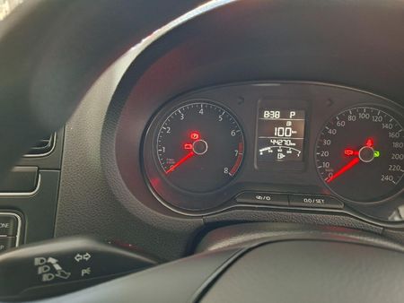2024-Volkswagen-Polo-Vivo-16-Comfortline-Auto-5-dr_12