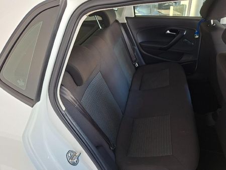 2024-Volkswagen-Polo-Vivo-16-Comfortline-Auto-5-dr_14