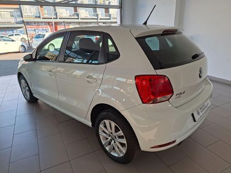2024-Volkswagen-Polo-Vivo-16-Comfortline-Auto-5-dr_4